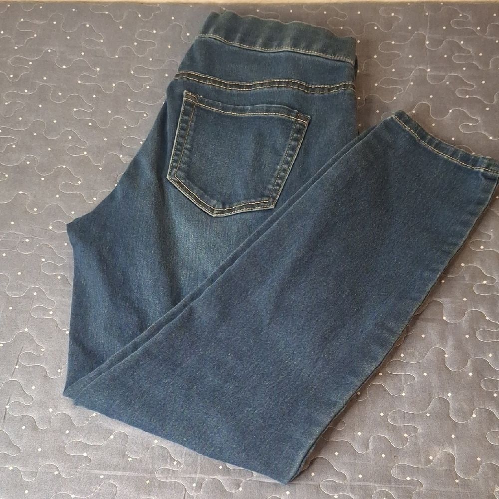 New Directions Pull on SkinnyโWomen's Jeans size 6 short